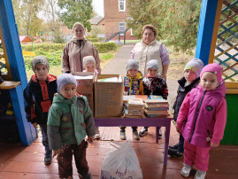 Акция по сбору макулатуры «Спасем деревья с Эколятами» Акция по сбору макулатуры «Спасем деревья с Эколятами».